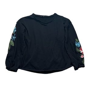 Hannah | Black Sweater with Embroidered Flower Detail